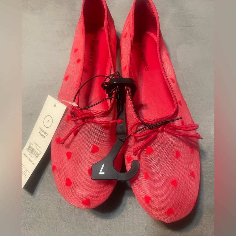 NWT No Boundaries‎ Mesh Ballet Flats Red Heart Print Size 7 Memory Foam - Picture 8 of 12